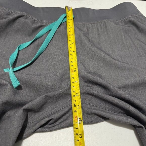 Figs Women's Graphite Gray Livingston Basic Scrub Pants Size Medium Tall - Picture 13 of 16